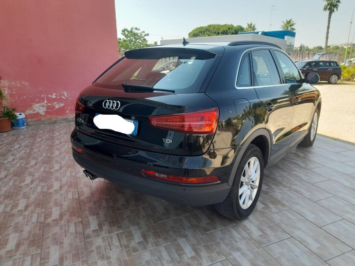 Audi Q3 2.0 TDI 150 CV quattro S tronic Business (6)