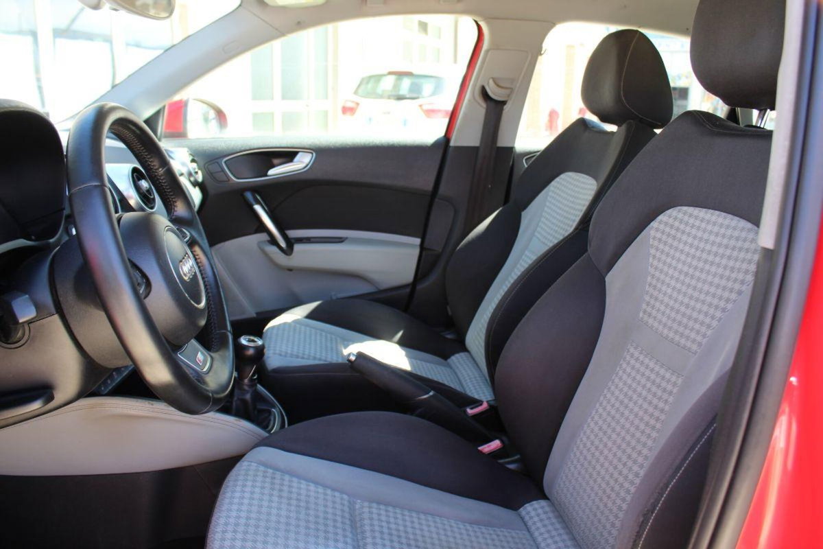 Audi A1 Sportback 1.6 TDI S tronic S line edition plus (10)