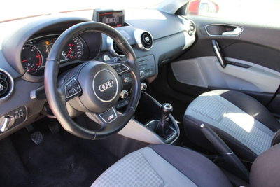 Audi A1 Sportback 1.6 TDI S tronic S line edition plus (11)