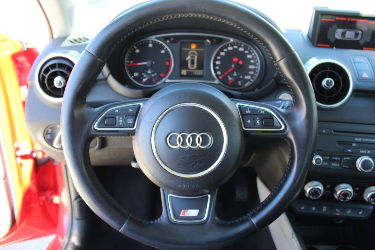Audi A1 Sportback 1.6 TDI S tronic S line edition plus (13)