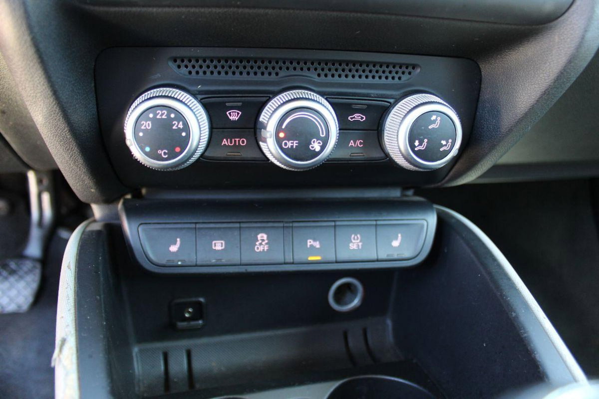 Audi A1 Sportback 1.6 TDI S tronic S line edition plus (19)