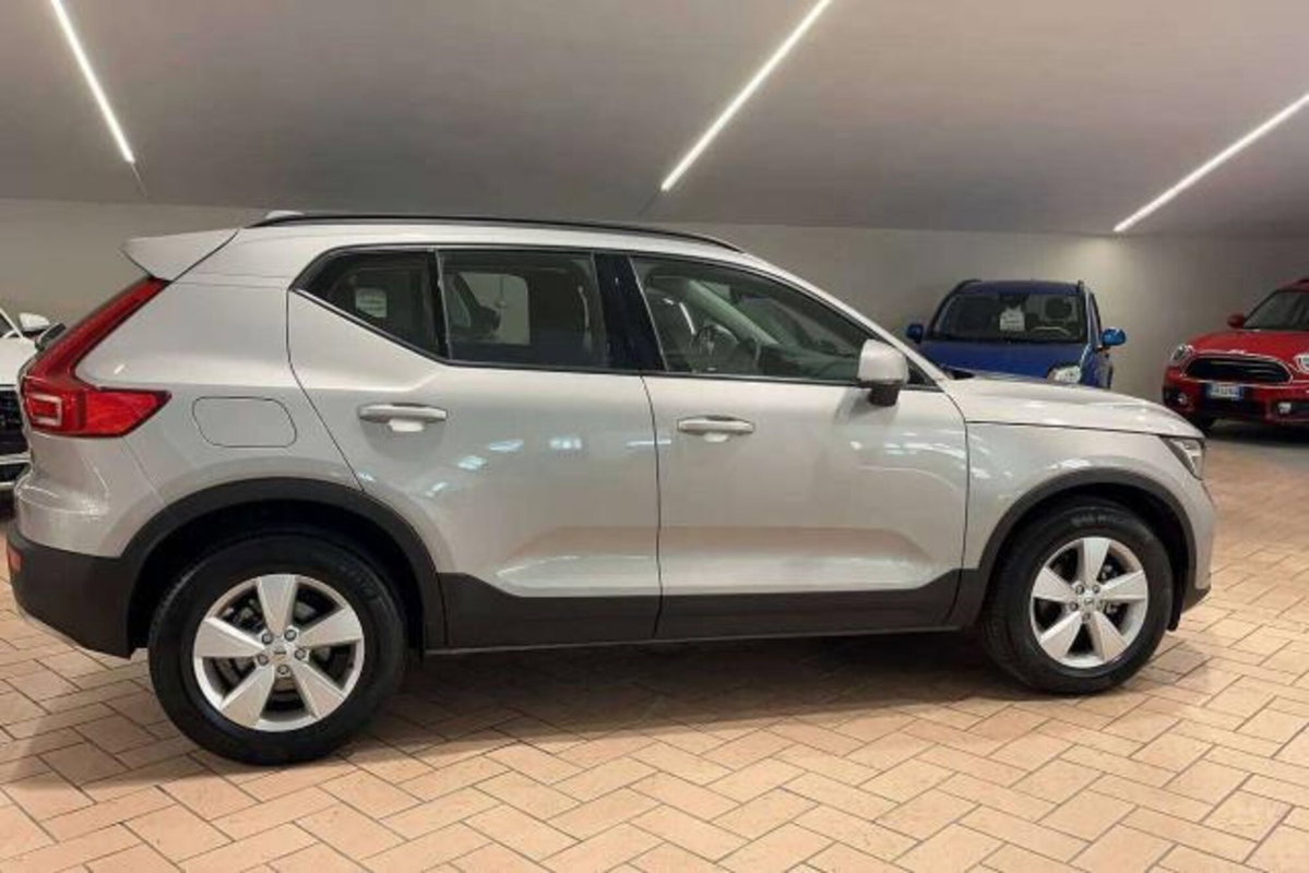 VOLVO Veicoli Commerciali XC40 XC40 N1 1.5 T2 Momentum my21 (4)