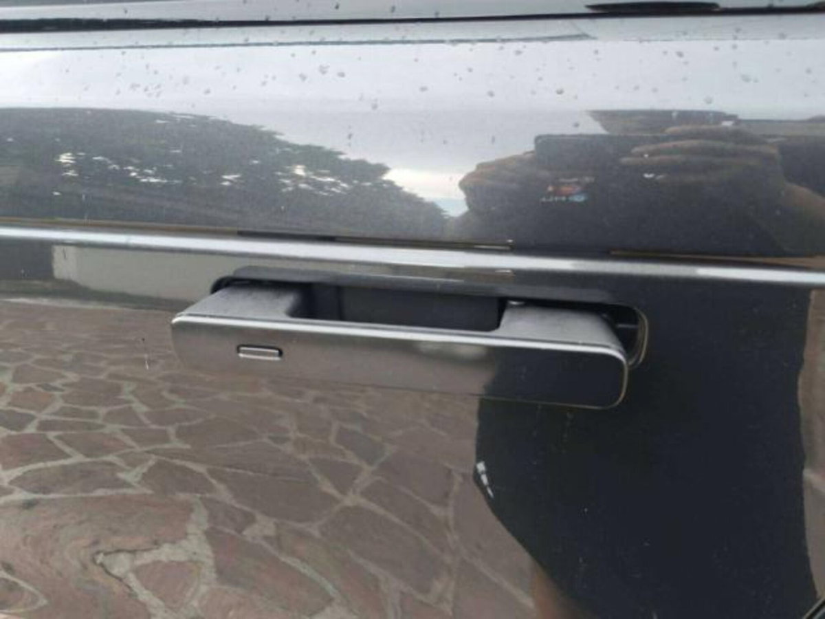 Land Rover Range Rover Velar 2.0D I4 240 CV R-Dynamic SE (8)