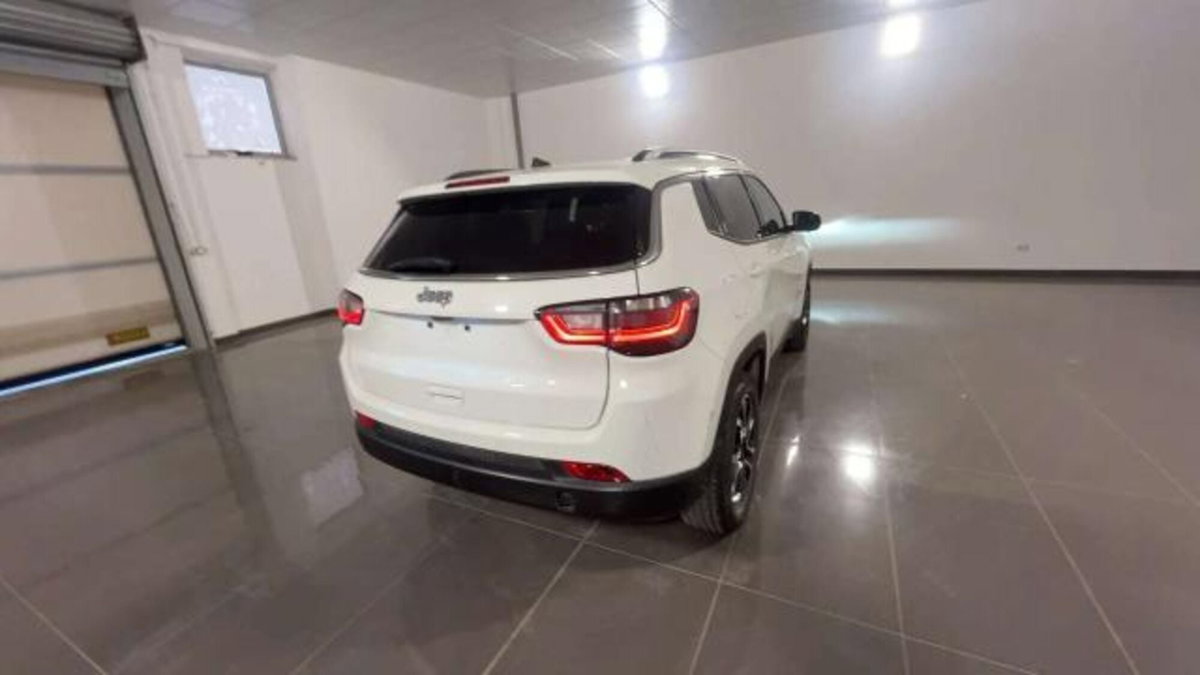 Jeep Compass 1.6 mjt Limited 2wd 130cv (4)