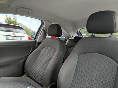 Opel Corsa Coupé 1.4 90CV GPL Tech n-Joy (10)