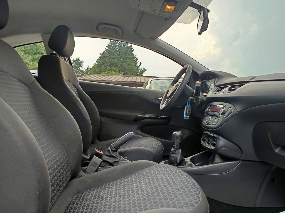 Opel Corsa Coupé 1.4 90CV GPL Tech n-Joy (13)