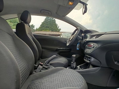 Opel Corsa Coupé 1.4 90CV GPL Tech n-Joy (13)
