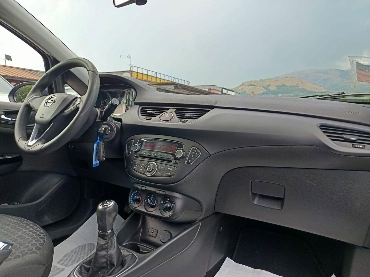 Opel Corsa Coupé 1.4 90CV GPL Tech n-Joy (14)