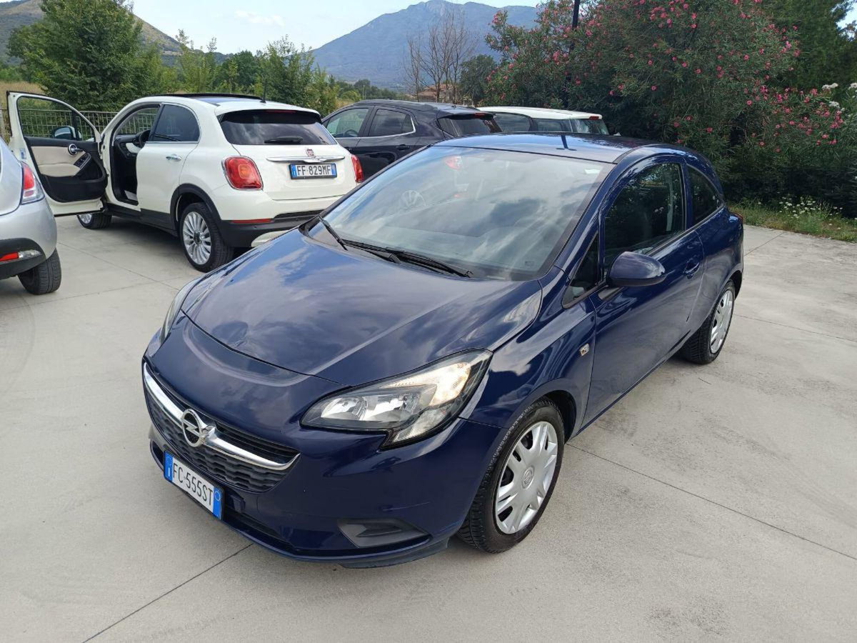 Opel Corsa Coupé 1.4 90CV GPL Tech n-Joy (2)