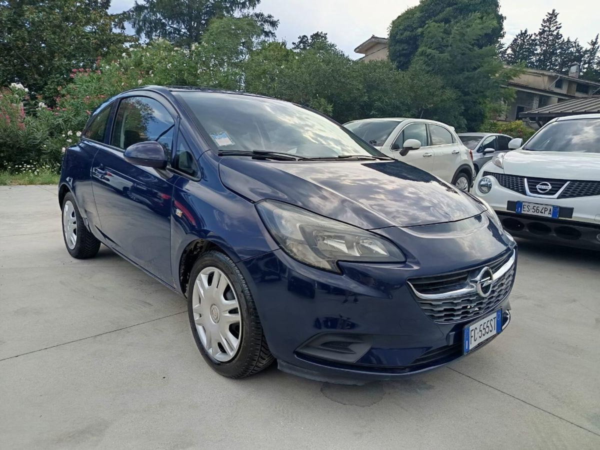Opel Corsa Coupé 1.4 90CV GPL Tech n-Joy (5)