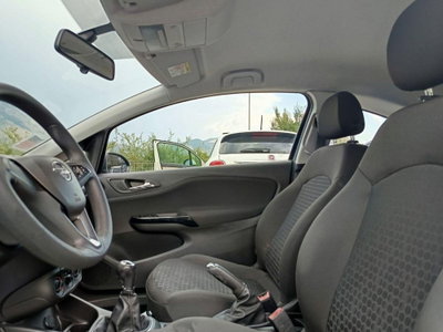 Opel Corsa Coupé 1.4 90CV GPL Tech n-Joy (9)