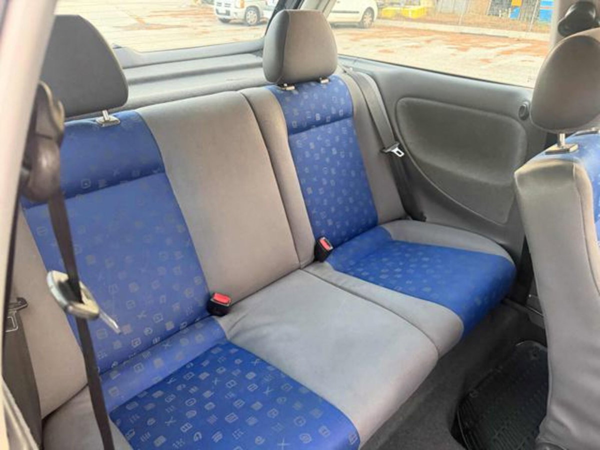 SEAT Ibiza 1.9 SDI cat 3 porte Stella (13)