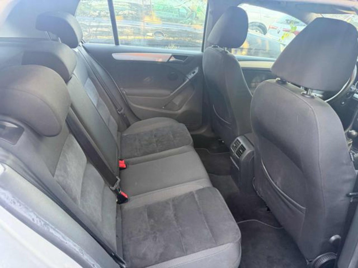 Volkswagen Golf 1.6 5p. Highline BiFuel (16)