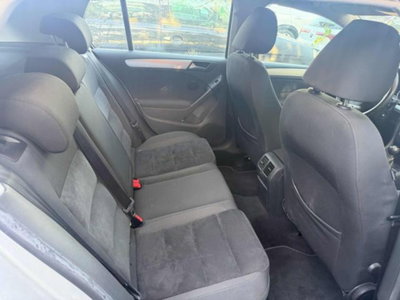 Volkswagen Golf 1.6 5p. Highline BiFuel (16)