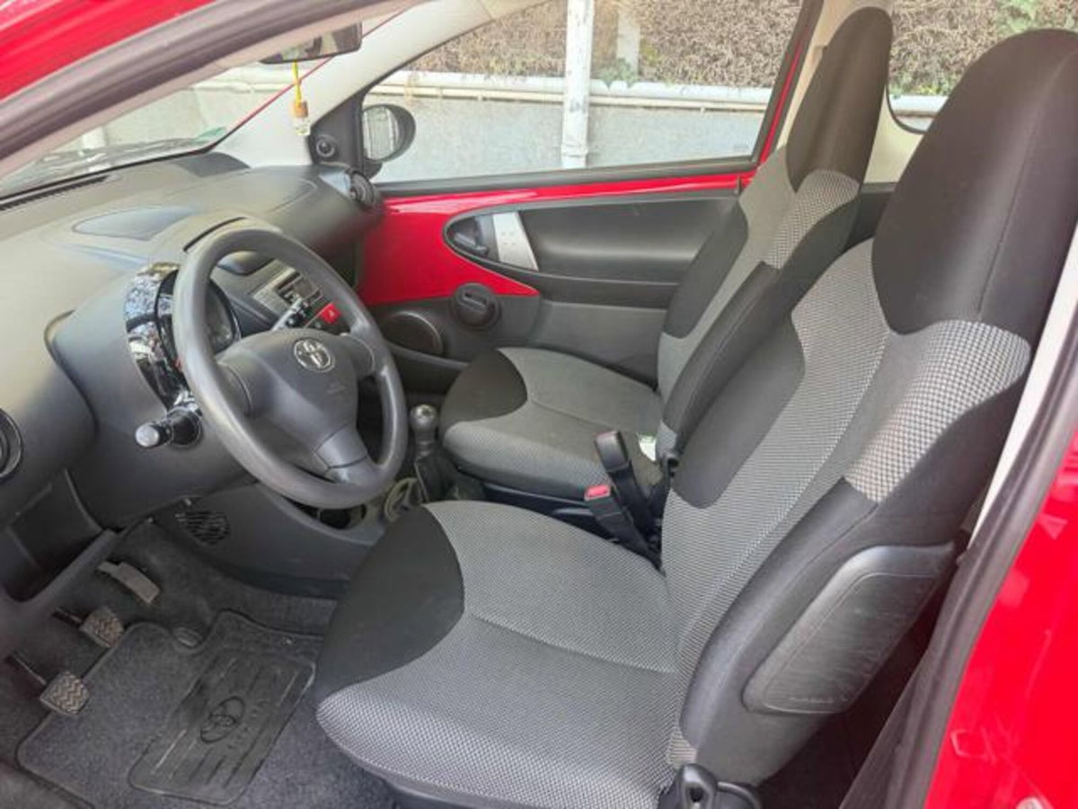 Toyota Aygo 1.0 12V VVT-i 3 porte Orange Connect (7)