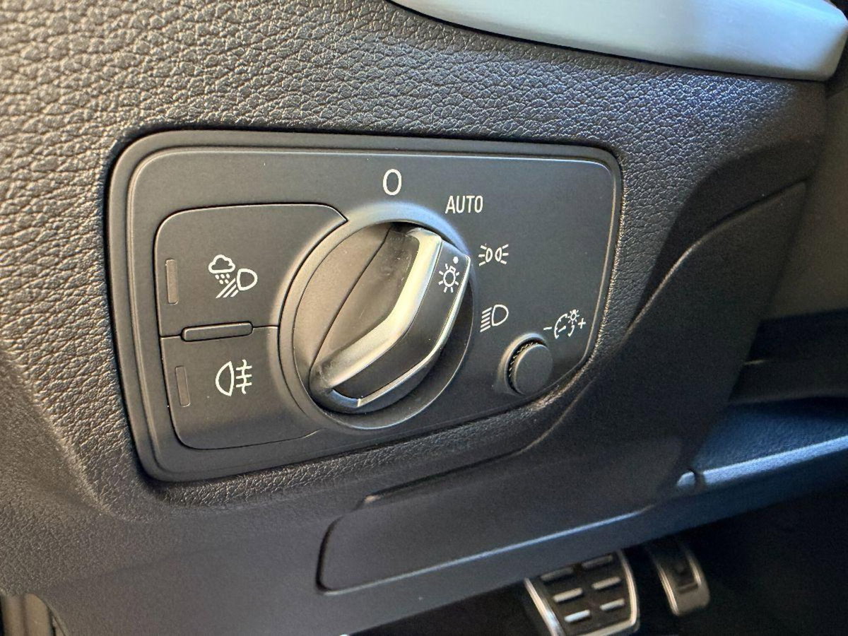 Audi Q2 Q2 35 TDI quattro S tronic S line Edition (16)