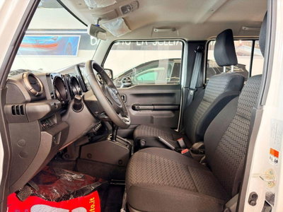 Suzuki Jimny 1.5 5MT Top (13)