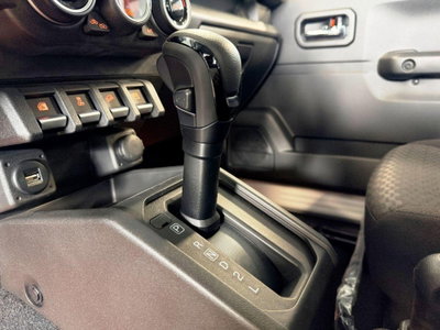 Suzuki Jimny 1.5 5MT Top (20)