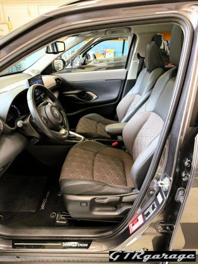 Toyota Yaris Cross 1.5 Hybrid 5p. E-CVT Lounge (7)