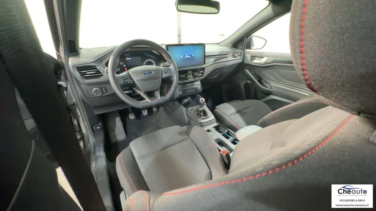 Ford Focus 1.0 EcoBoost 125 CV Start&Stop ST Line (18)