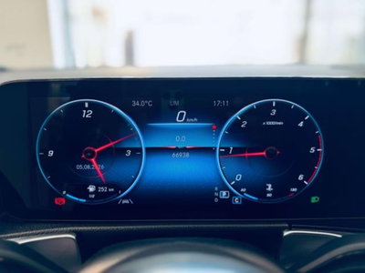 Mercedes-Benz GLB 200 d AMG Line Premium auto (15)
