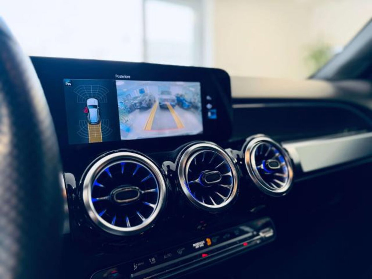 Mercedes-Benz GLB 200 d AMG Line Premium auto (17)
