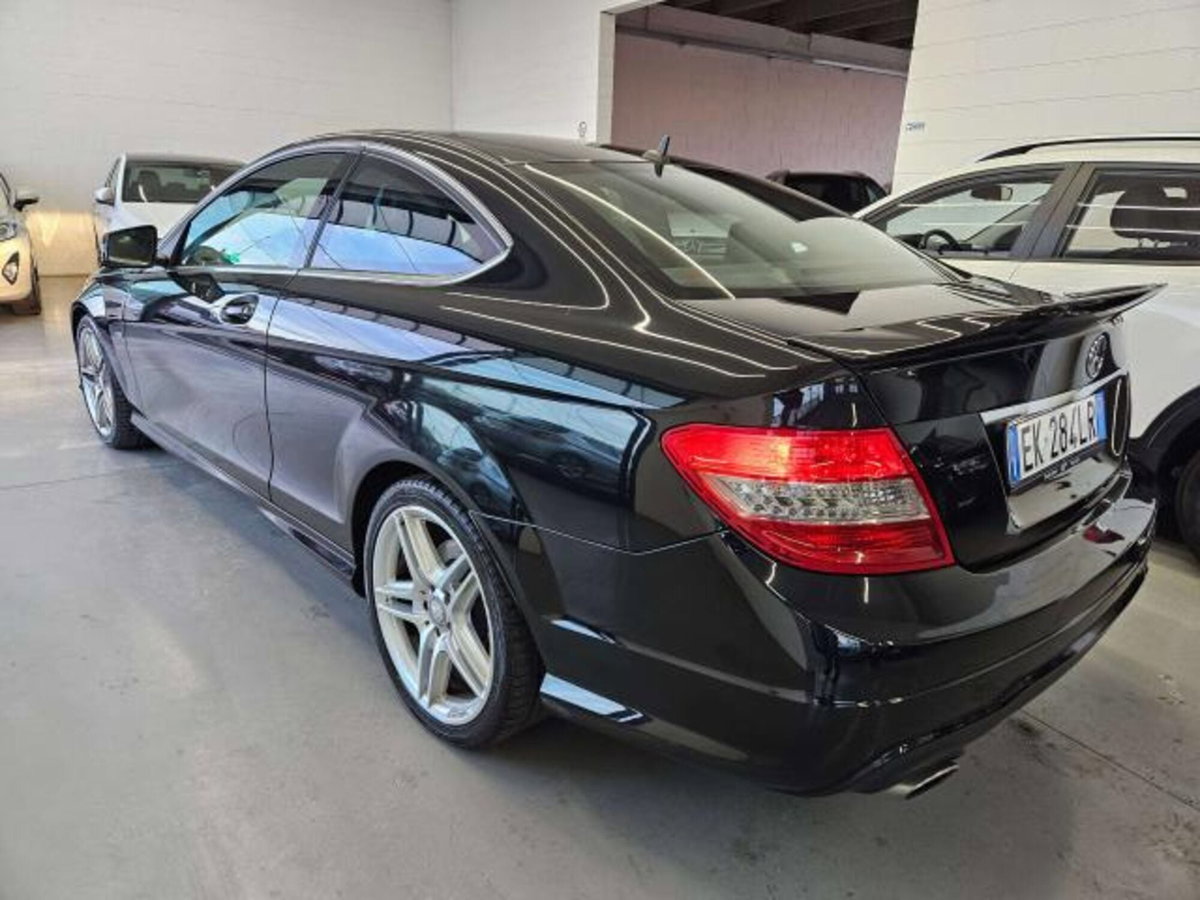 Mercedes-Benz Classe C Coupé 250 CDI Coupé Executive (4)