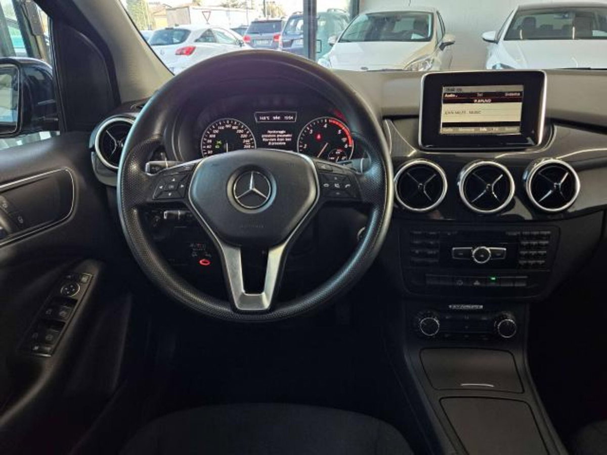 Mercedes-Benz Classe B 180 CDI BlueEFFICIENCY Executive (13)