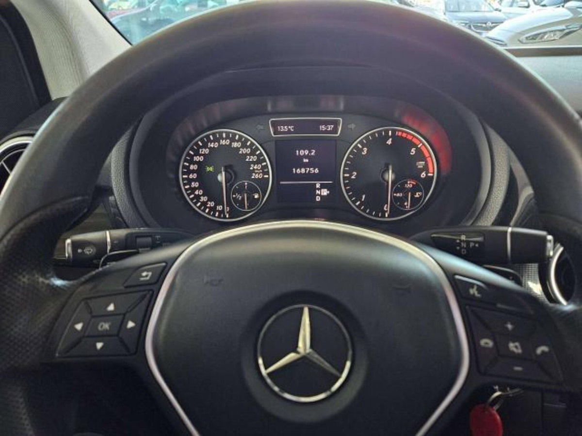 Mercedes-Benz Classe B 180 CDI BlueEFFICIENCY Executive (14)