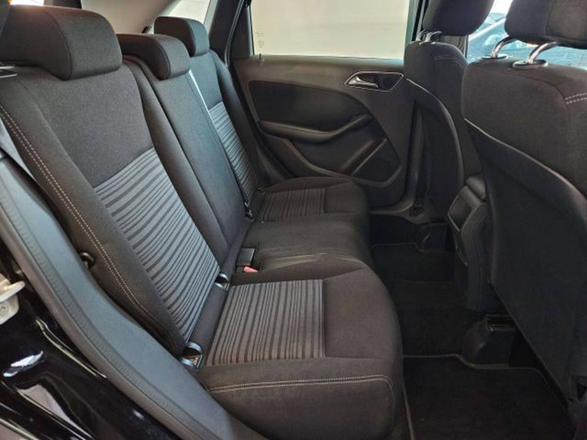 Mercedes-Benz Classe B 180 CDI BlueEFFICIENCY Executive (9)