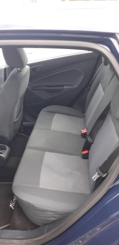 Ford Fiesta 1.4 TDCi 5p. Ambiente (10)