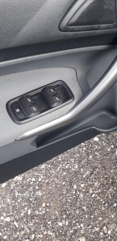 Ford Fiesta 1.4 TDCi 5p. Ambiente (2)
