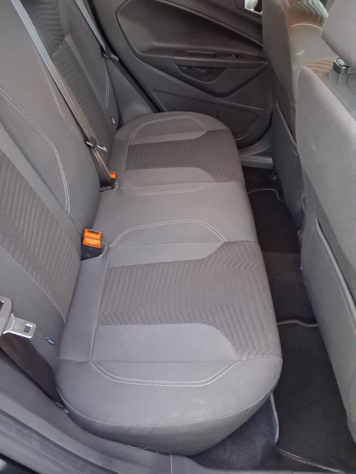 Ford Fiesta 900 (11)
