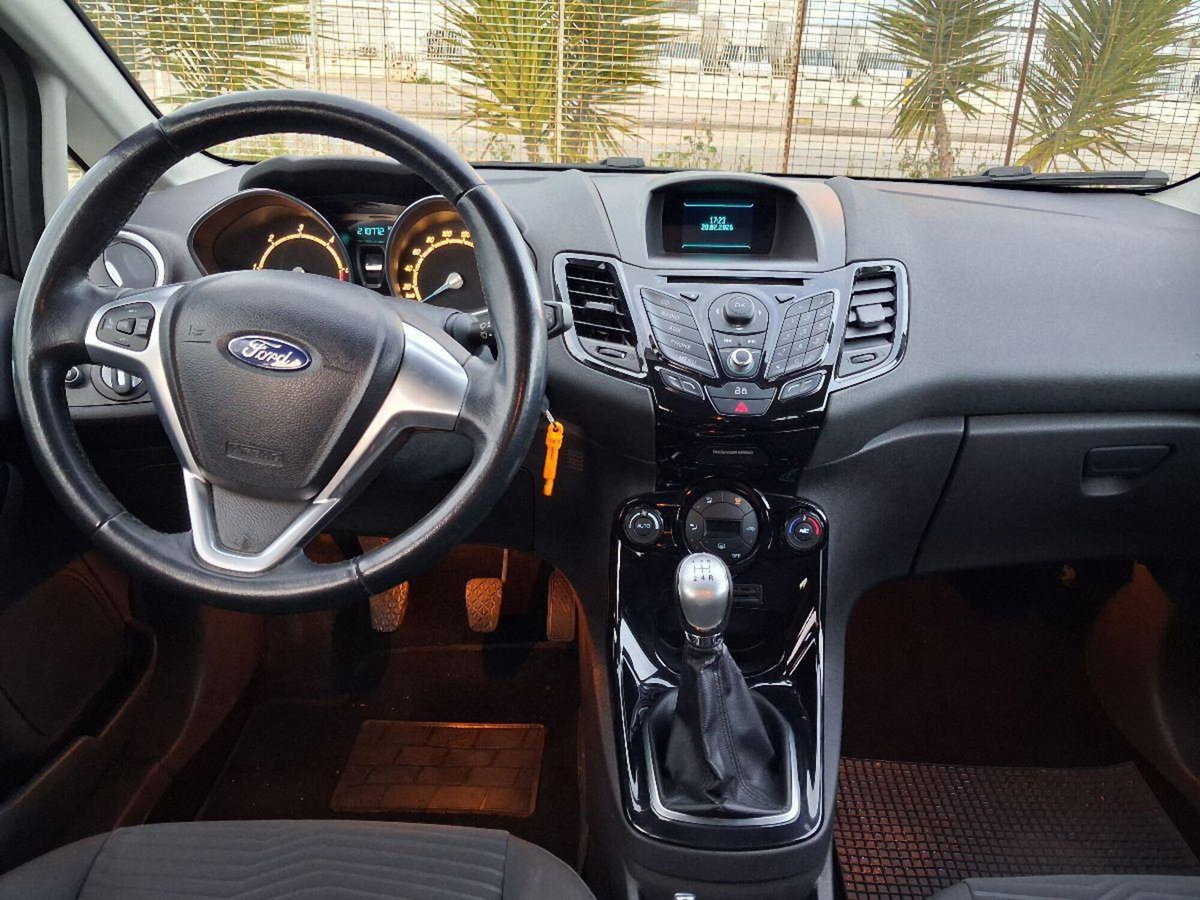 Ford Fiesta 900 (18)