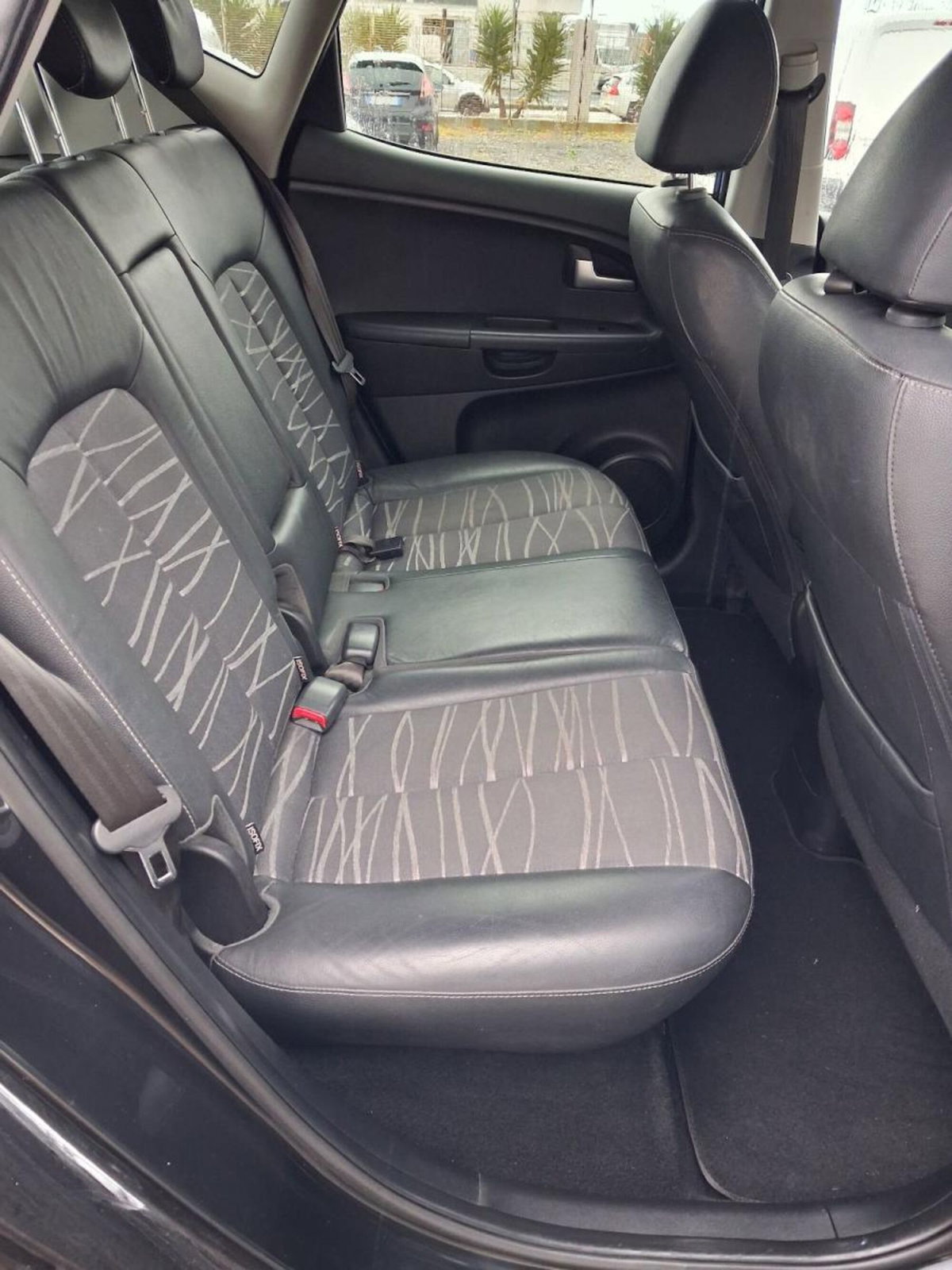 Kia Venga 1.6 CRDi VGT TX (10)