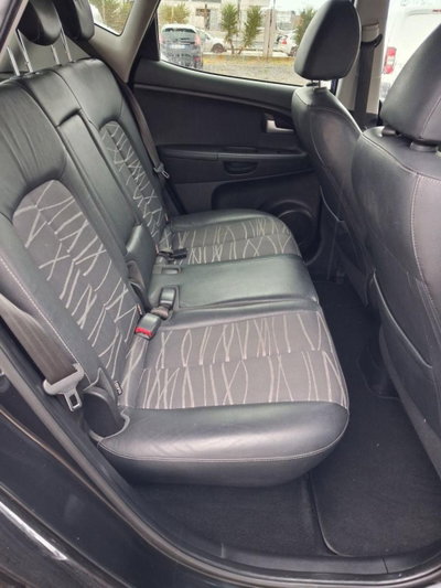 Kia Venga 1.6 CRDi VGT TX (10)