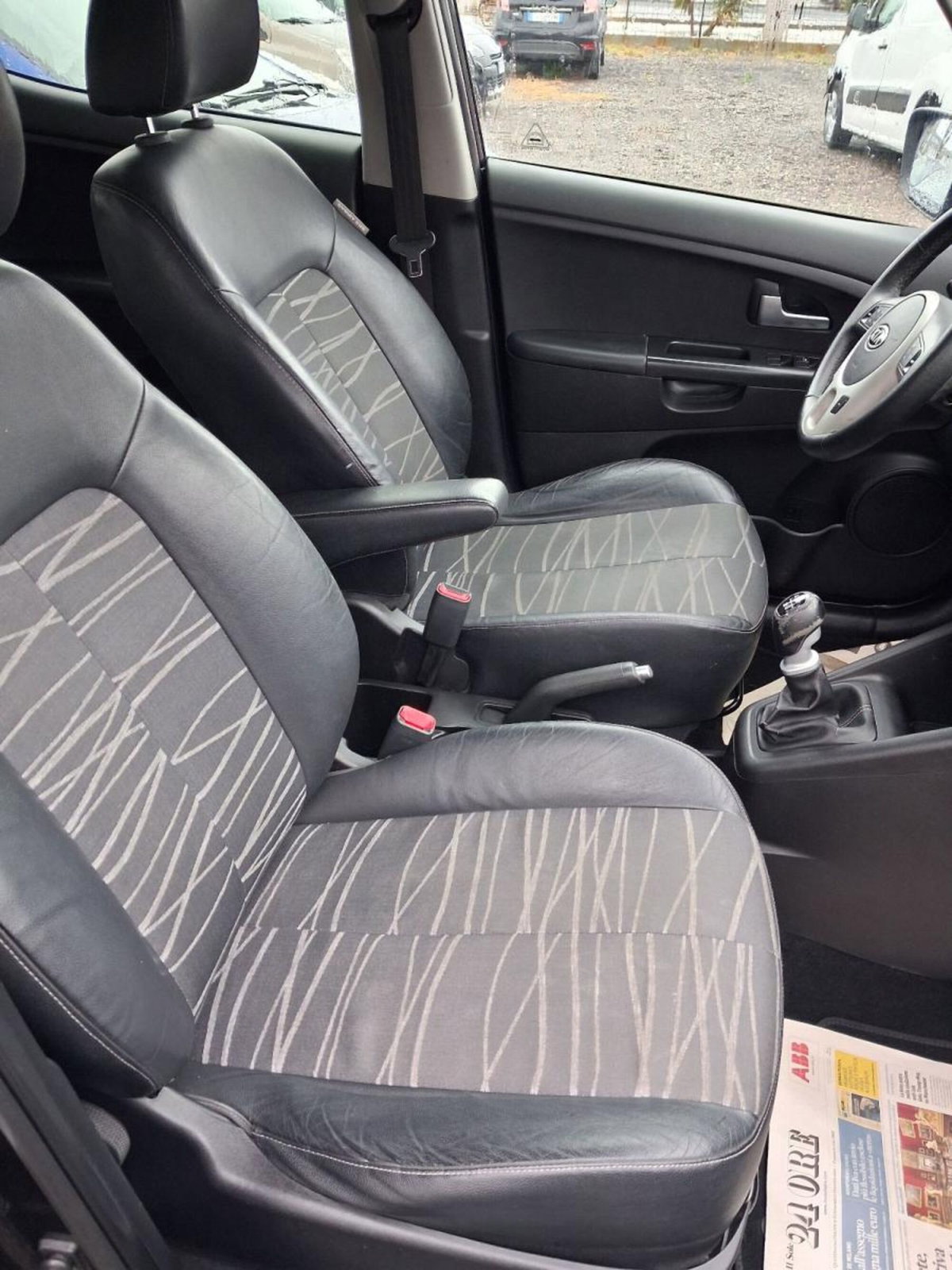 Kia Venga 1.6 CRDi VGT TX (7)