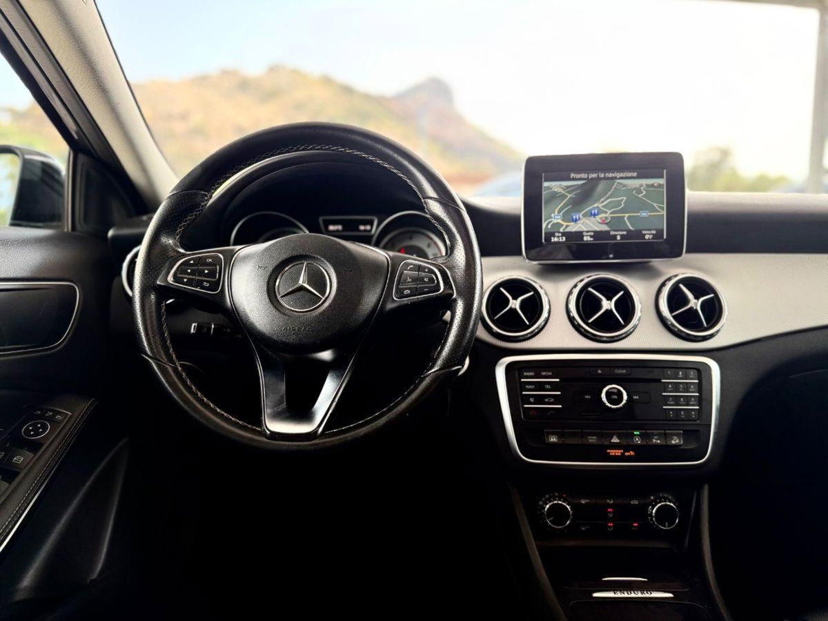 Mercedes-Benz GLA SUV 200 d Automatic Enduro Activity (15)