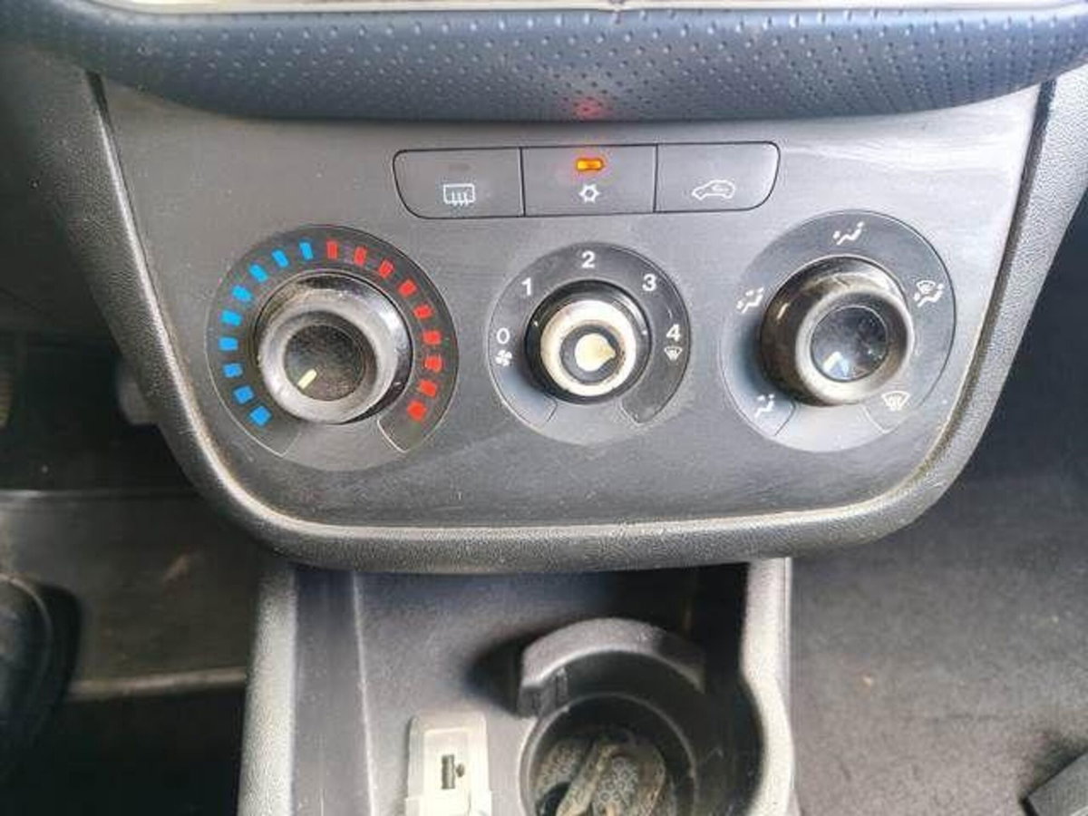 Fiat Punto Evo 1.3 Mjt 75 CV 5 porte Fun (8)