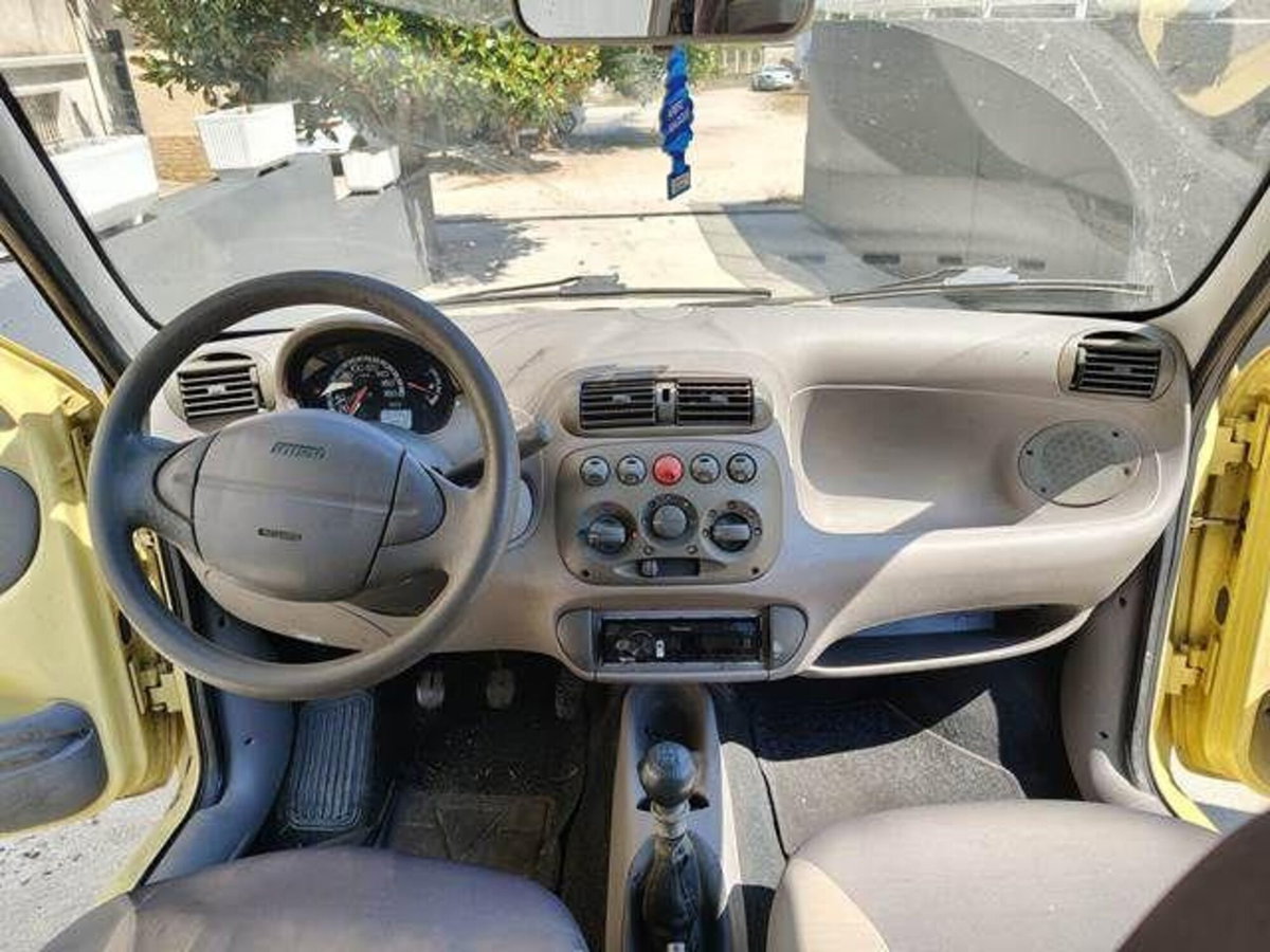 Fiat Seicento 1.1i cat Clima (3)