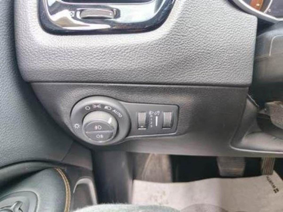 Jeep Compass 2.0 Multijet II aut. 4WD Opening Edition (11)
