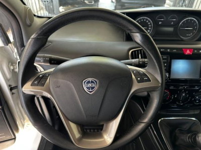 Lancia Ypsilon 1.2 69 CV 5 porte Silver (16)