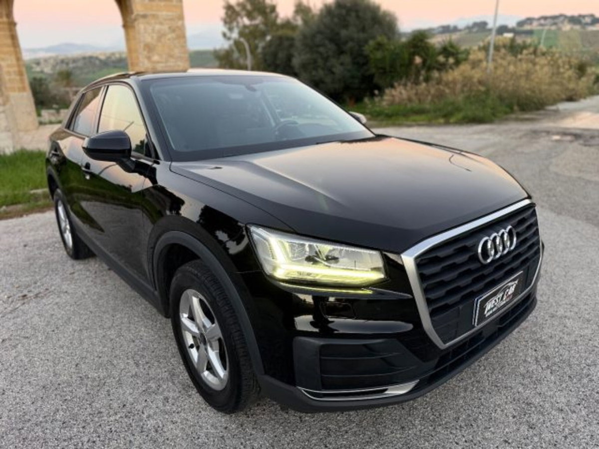 Audi Q2 Q2 30 TDI Identity Black (11)