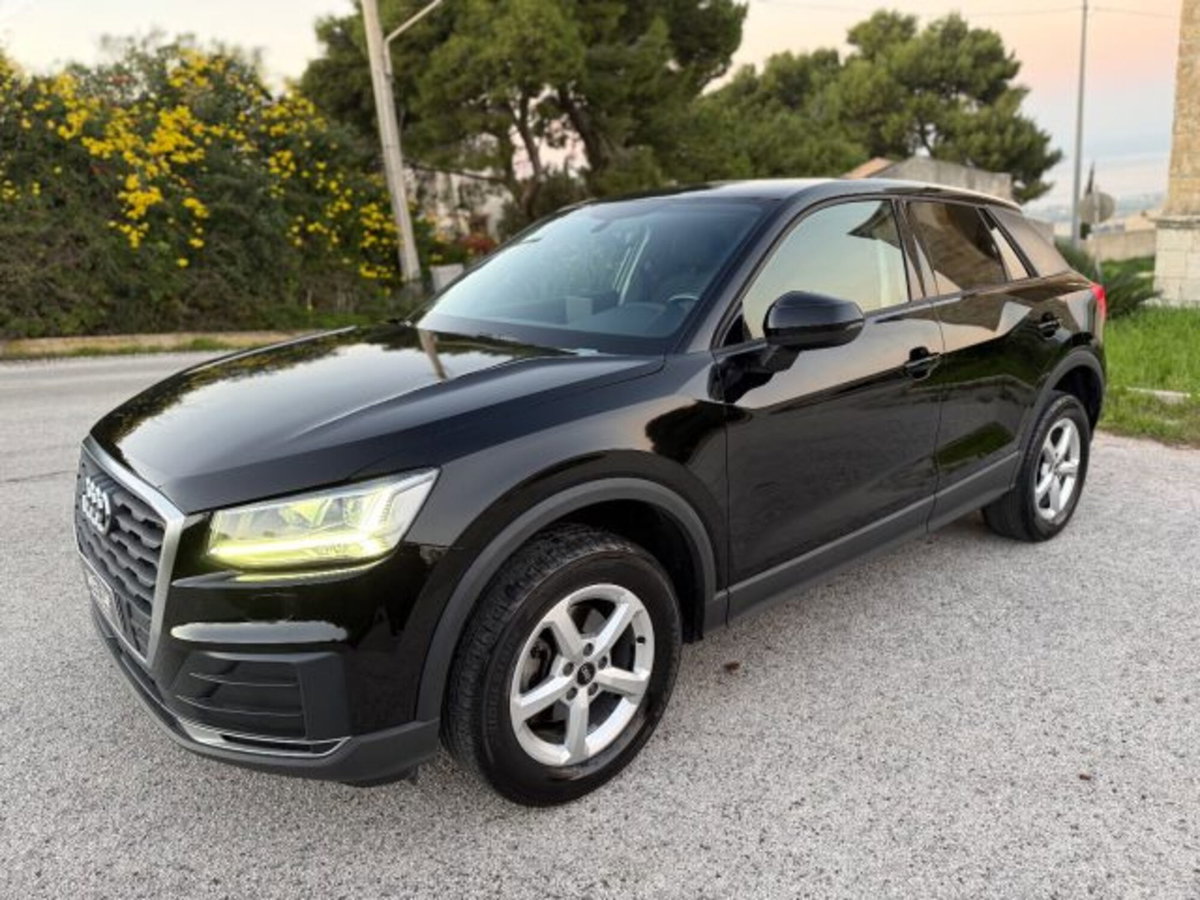 Audi Q2 Q2 30 TDI Identity Black (4)
