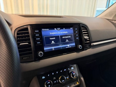 Skoda Karoq 2.0 tdi Selection 4x4 150cv dsg (11)