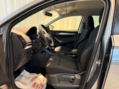 Skoda Karoq 2.0 tdi Selection 4x4 150cv dsg (4)