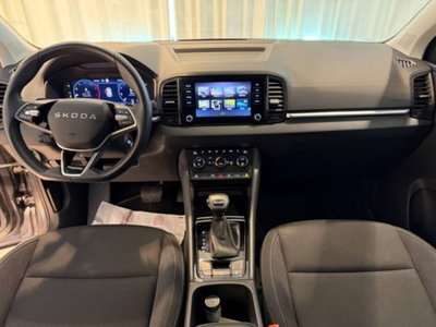 Skoda Karoq 2.0 tdi Selection 4x4 150cv dsg (6)