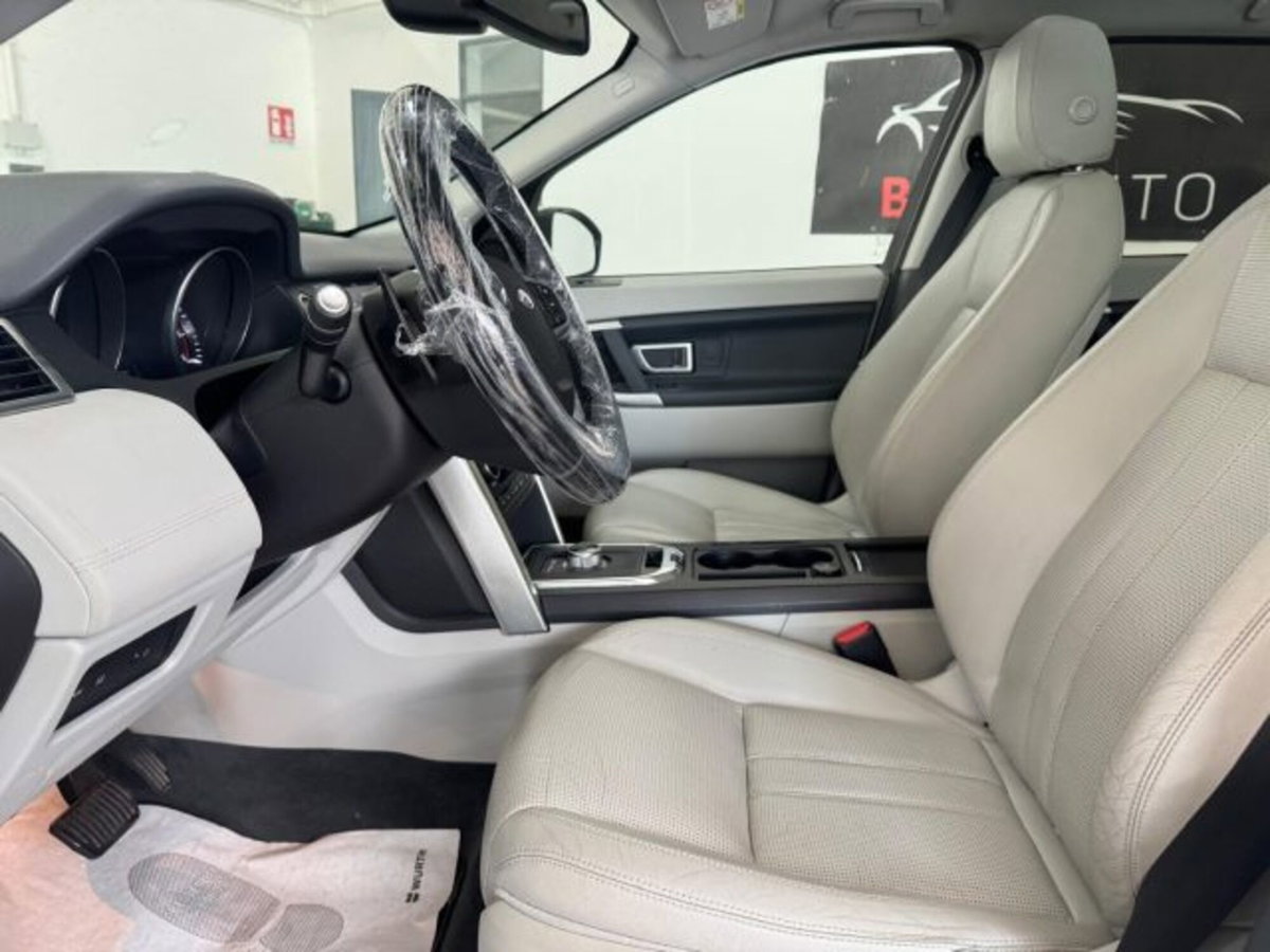 Land Rover Discovery Sport 2.0 TD4 150 CV Deep Blue Edition (13)