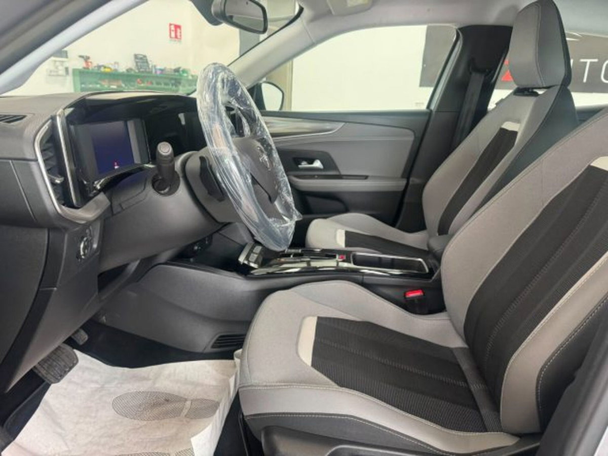 Opel Mokka electric Edition 136cv (12)