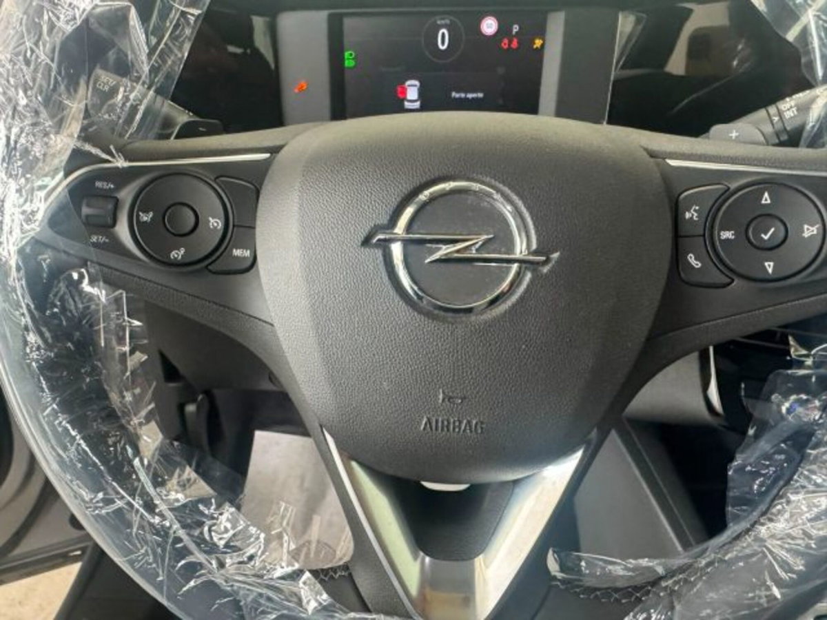 Opel Mokka electric Edition 136cv (18)